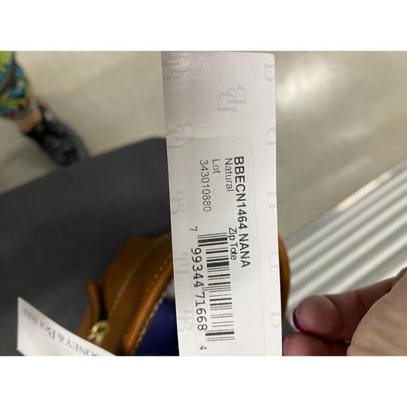 Dooney & Bourke Beacon Vachetta Leather Zip Tote TAN BROWN NWTS PURSE GORGEOUS - Picture 9 of 9